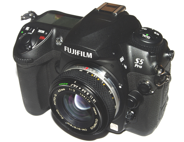 Zuiko 40/2.0 on Nikon
